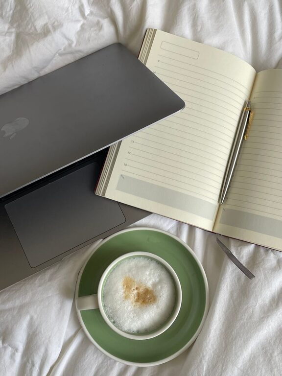 Tips for Creating a Relaxing Home Workspace to Boost Productivity and Comfort